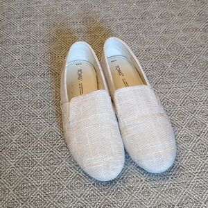 TOMS Light Tan With Glitter Threading Woven Slip-On Shoes  Women's Size 9.5